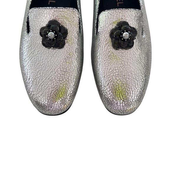Chanel silver crackled leather interlocking CC Camelia Smoking slipper size 38 - Picture 2 of 11